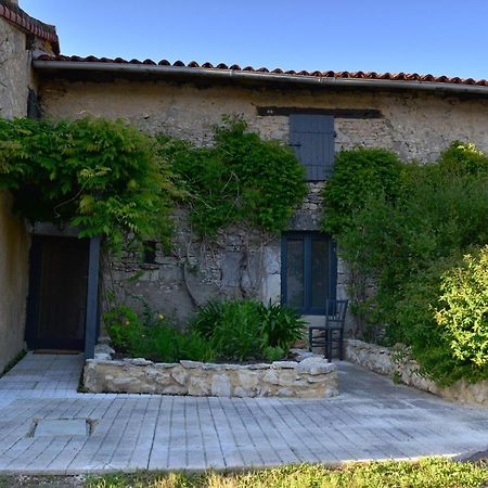 Chez Pique-Fesse Chambre D'Hote Saint-Martin-L'ars Екстериор снимка