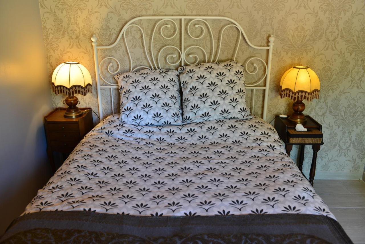 Chez Pique-Fesse Chambre D'Hote Saint-Martin-L'ars Екстериор снимка